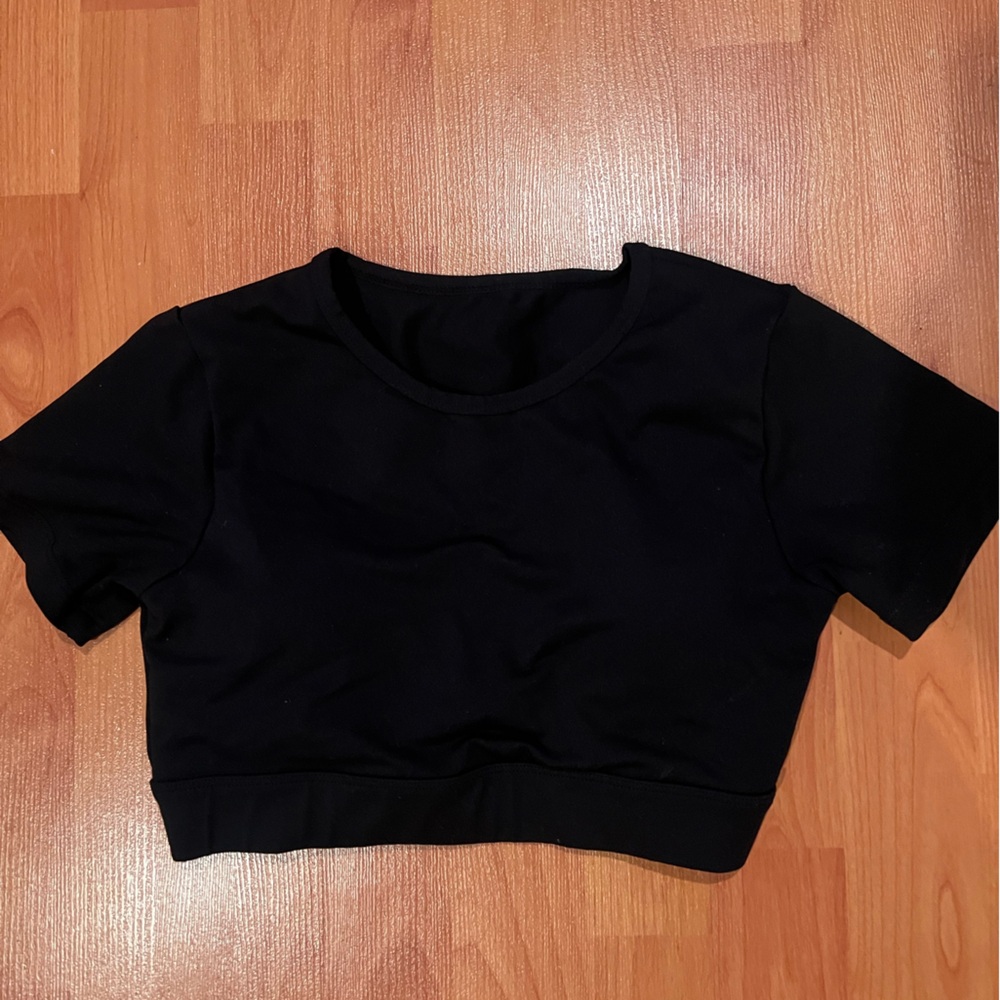 NVGTN Open Back Cropped Top